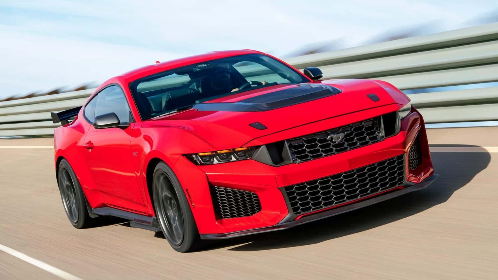 Αυτή είναι η νέα Ford Mustang Dark Horse SC